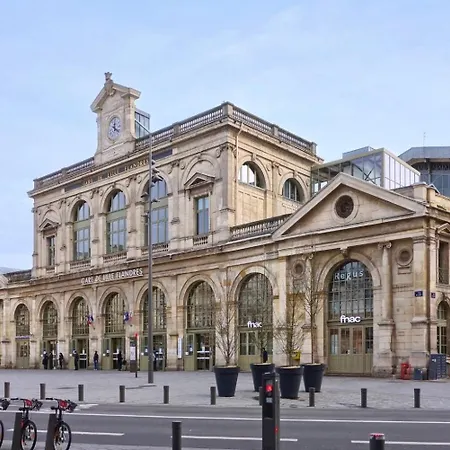 Apartment For 4 In Front Of Flandres Station